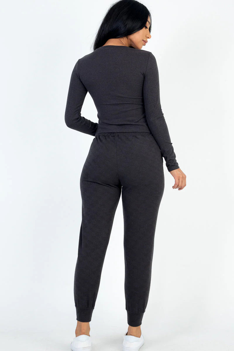 "Luxe Relaxation Set: Capella Ribbed Sweatshirt and Joggers"